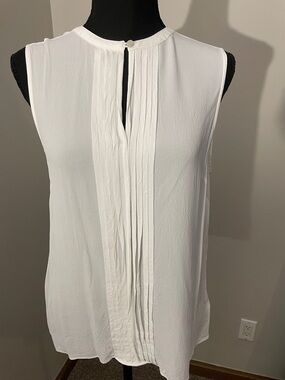 Brooks Brothers White Sleeveless Pleated Front Camisole 10 (fits like 6)